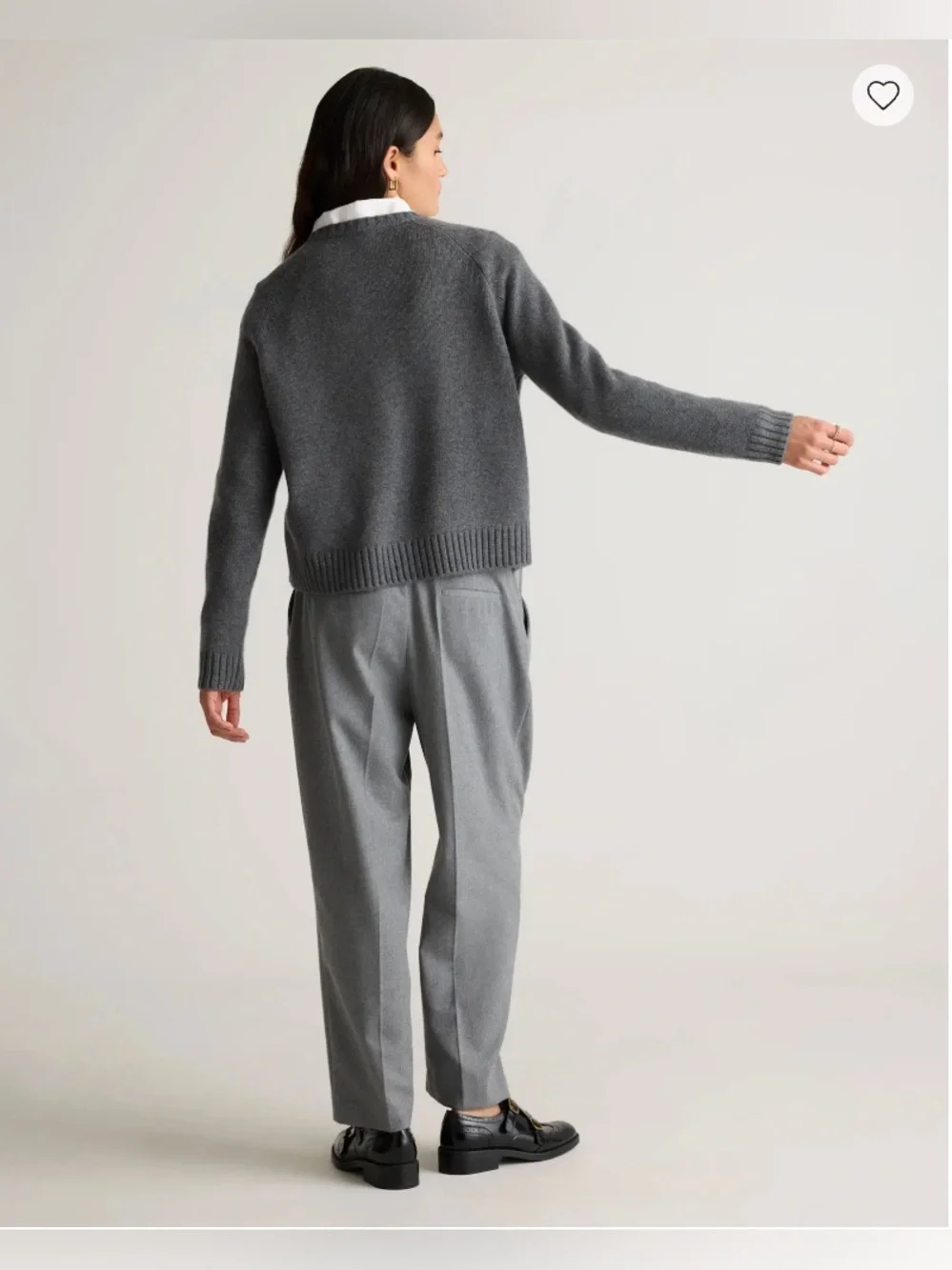 Quince Luxe Baby Cashmere Crewneck Sweater in Charcoal size Small